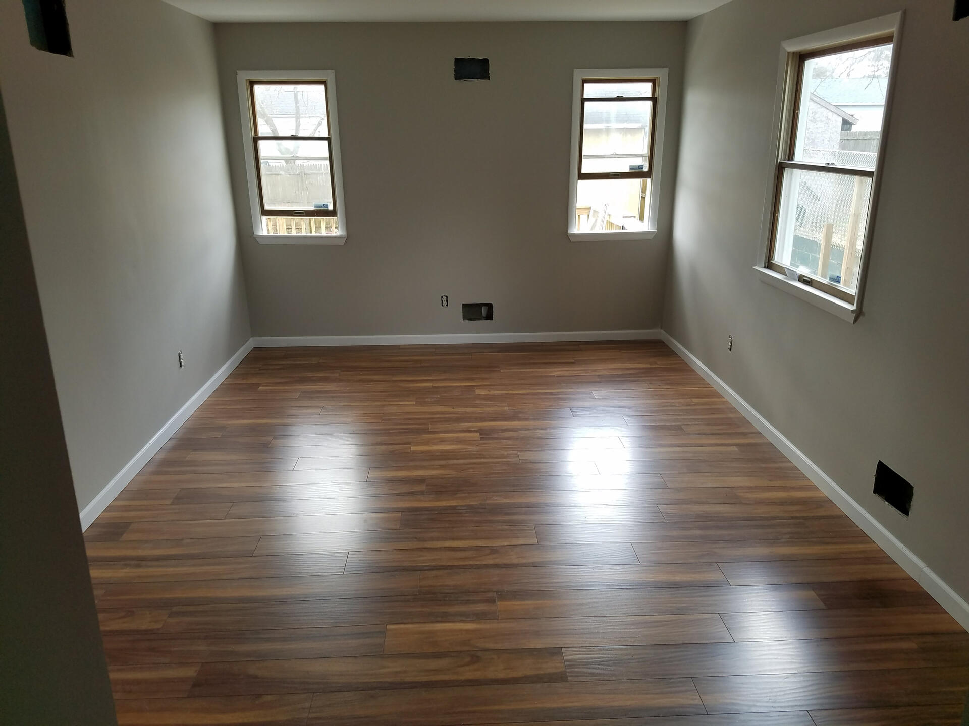 Hardwood, Tile & Laminate Floors Hardwood, Tile & Laminate Floors